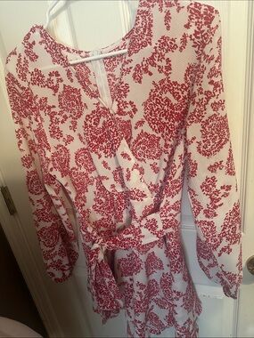 Floral Romper front Tie  size medium like new - unbranded